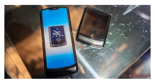 Motorola RAZR го фрла сидрото во Европа во декември