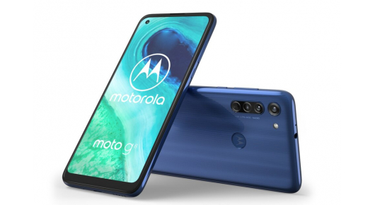 Регуларниот Moto G8: Блескав дизајн, голема батерија и тројна камера