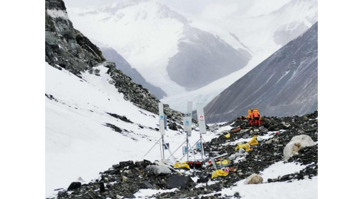 5G Предаватели на Huawei качени на Монт Еверест