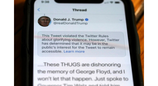 Twitter забрани уште еден твит на Трамп поради „проблематични авторски права“