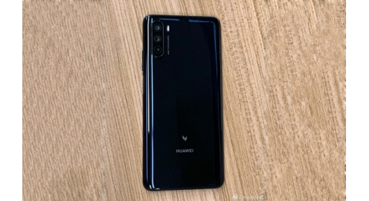 Прва слика од Huawei Enjoy 20s во црно 