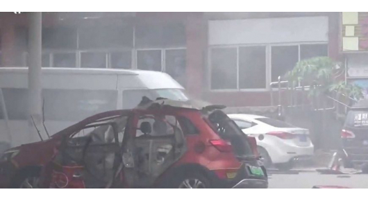Видео: Експлодира електричен автомобил на BAIC 