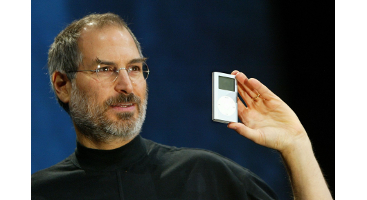 Мејлови од Стив Џобс откриваат смартфон што никогаш не беше претставен