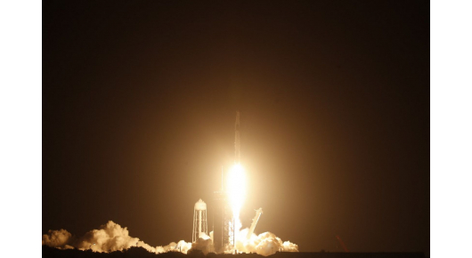 Четворица астронаути успешно полетале кон вселената со ракета на SpaceX