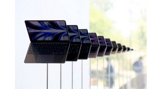 Apple планира нов MacBook Air и два iPad уреда со OLED панел