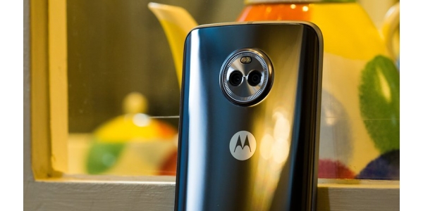 Запознајте се со нивиот Moto X4
