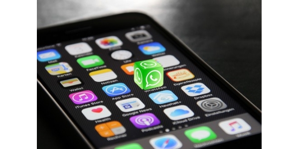 Зошто цените на iPhone и Android уште ќе растат
